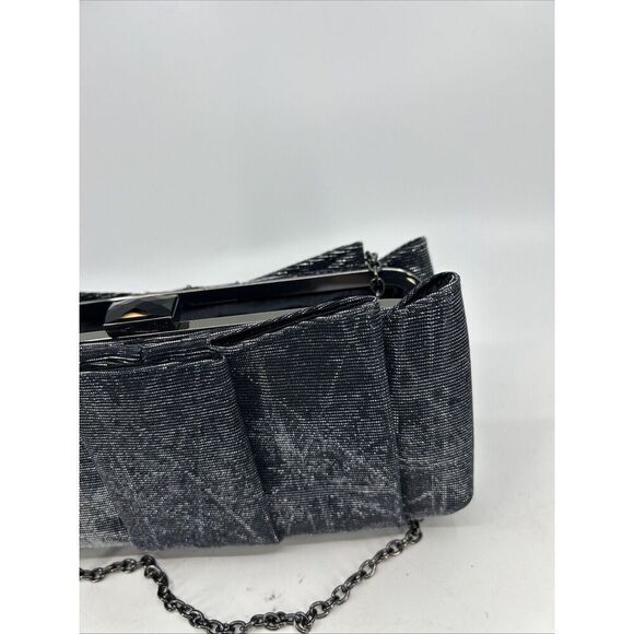 Sondra Roberts Designer Clutch Evening Shoulder Bag Silver Satin Chain Strap - Picture 4 of 12